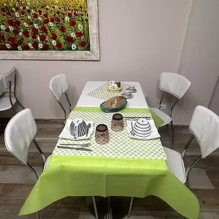 La Casa Colonica 住宿加早餐酒店 Montescano